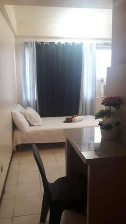 Imagen general del Hotel Ekonumi Rooms At Benrosi Plaza. Foto 2