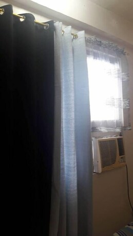 Imagen de la habitación del Hotel Ekonumi Rooms At Benrosi Plaza. Foto 17