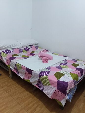 Imagen de la habitación del Hotel Ekonumi Rooms At Benrosi Plaza. Foto 22