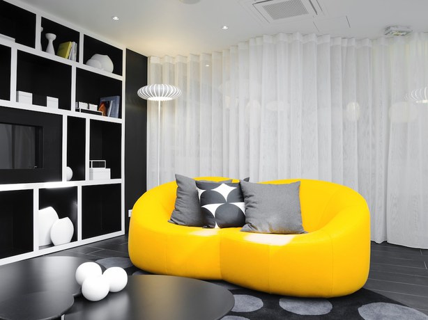 Imagen del bar/restaurante del Hotel Ekta. Foto 3