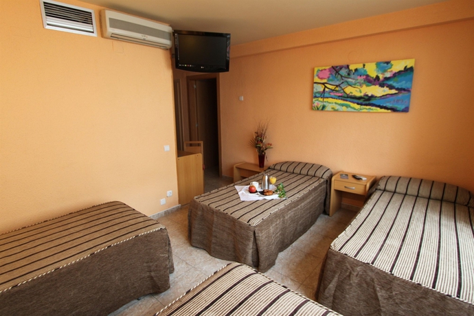 Imagen de la habitación del Hotel El Aguila. Foto 4