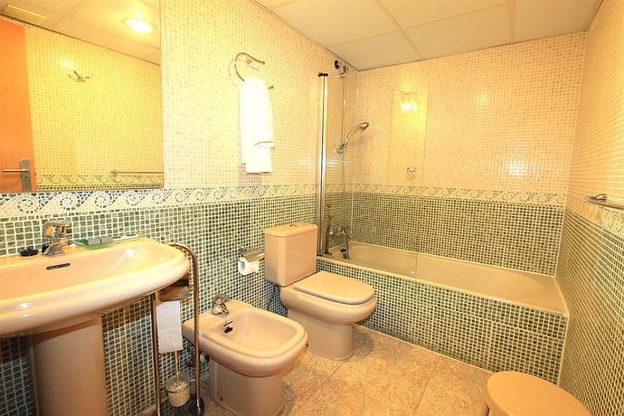 Imagen de la habitación del Hotel El Aguila. Foto 8