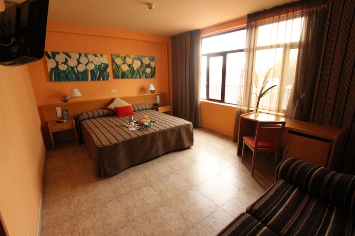 Imagen de la habitación del Hotel El Aguila, UTEBO. Foto 6