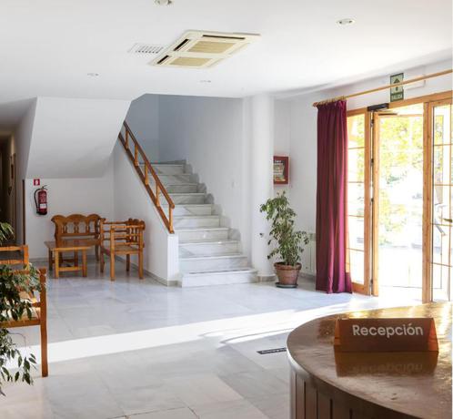 Imagen de los interiores del Hotel El Almendral. Foto 13