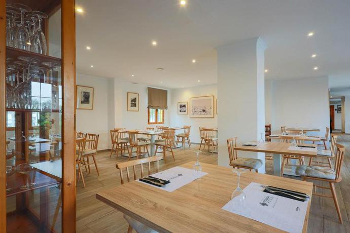 Imagen del bar/restaurante del Hotel El Almendral. Foto 4