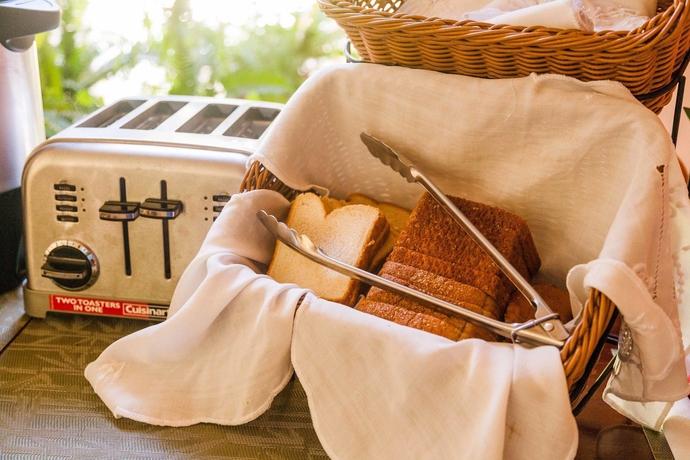 Imagen del bar/restaurante del Hotel El Almendro. Foto 4