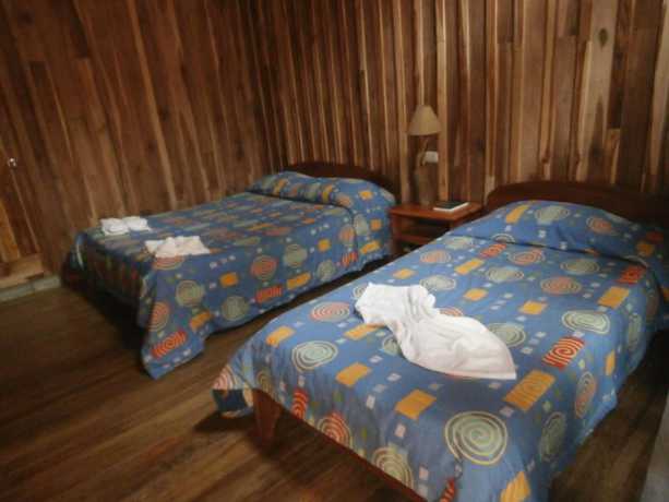 Imagen de la habitación del Hotel El Amanecer. Foto 12