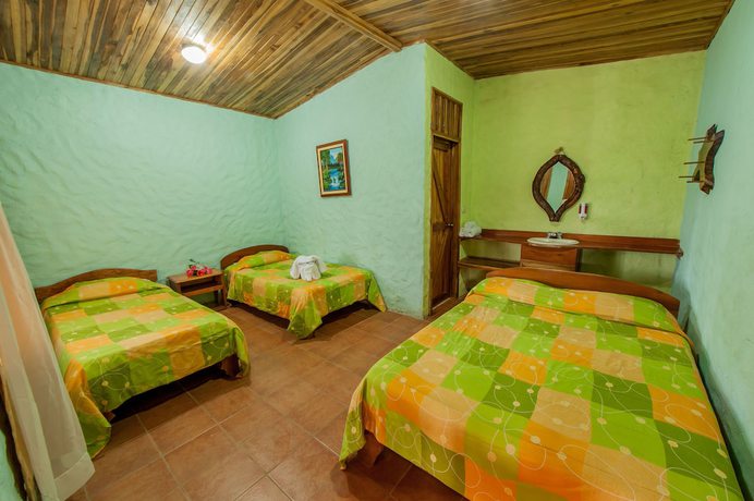 Imagen de la habitación del Hotel El Amanecer. Foto 15