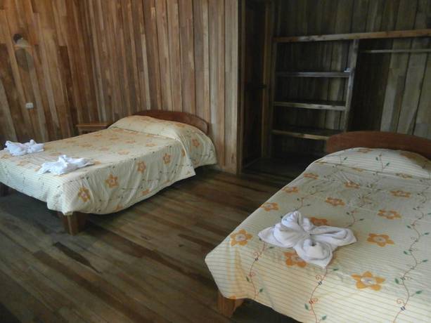 Imagen de la habitación del Hotel El Amanecer. Foto 17