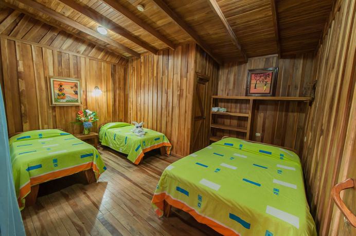 Imagen de la habitación del Hotel El Amanecer. Foto 18