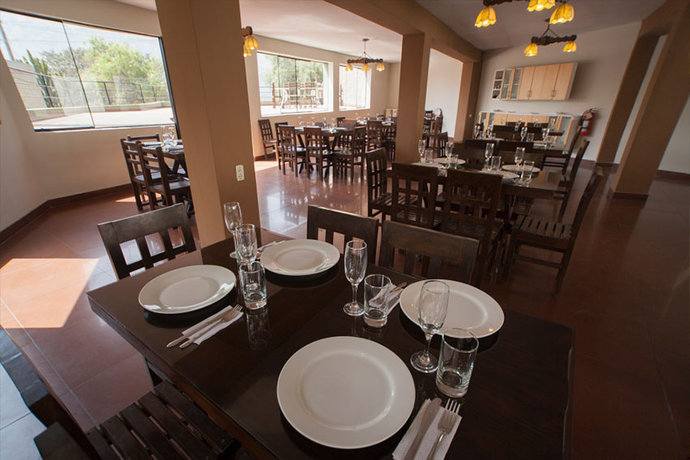 Imagen del bar/restaurante del Hotel El Angolo Chosica. Foto 2