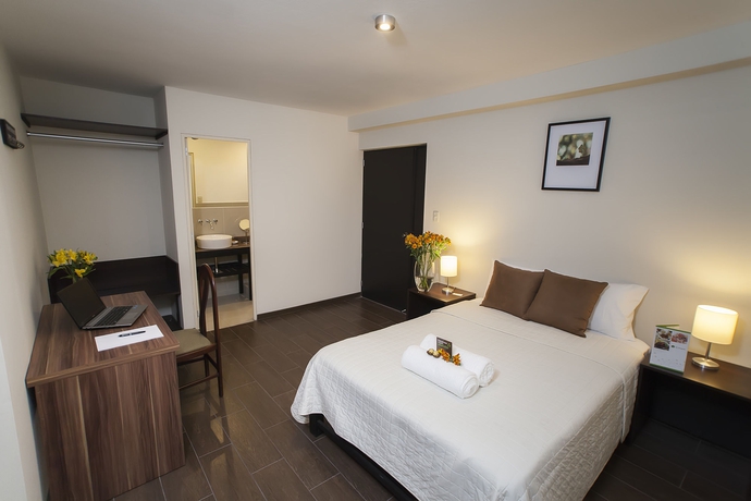 Imagen de la habitación del Hotel El Angolo Lima. Foto 14