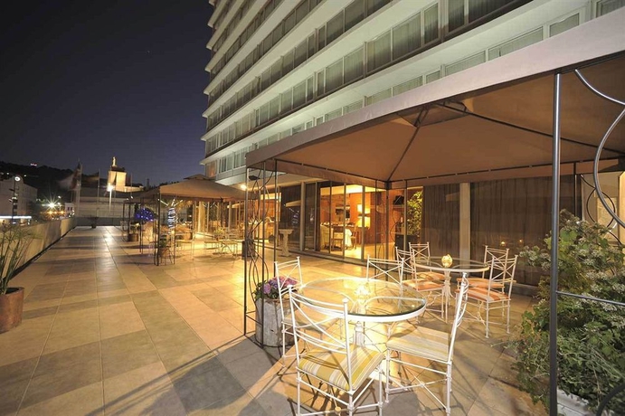 Imagen de los exteriores del Hotel El Araucano. Foto 6