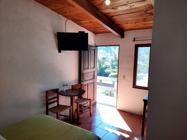 Imagen de la habitación del Hotel El Arco, Valle de Bravo. Foto 13