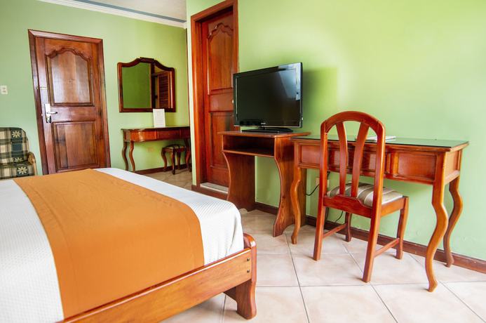 Imagen de la habitación del Hotel El Auca. Foto 14