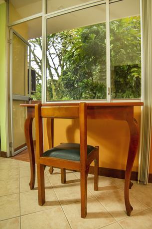 Imagen de la habitación del Hotel El Auca. Foto 16