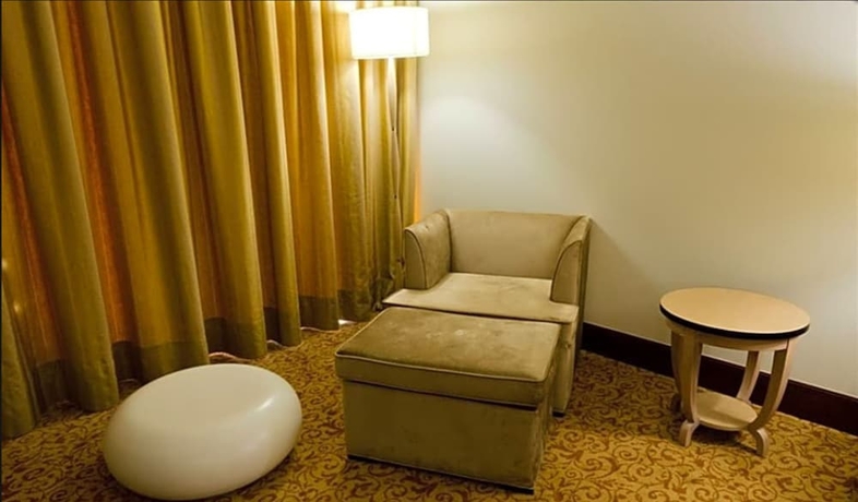 Imagen de la habitación del Hotel El Aurassi. Foto 4