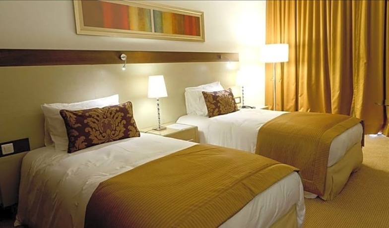 Imagen de la habitación del Hotel El Aurassi. Foto 7