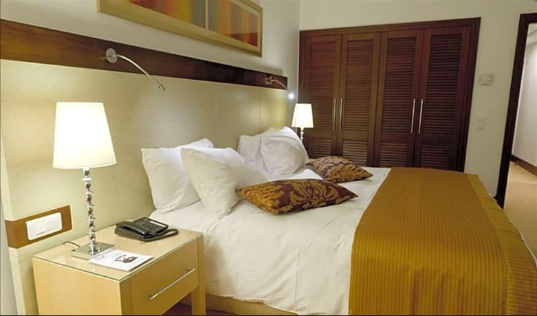 Imagen de la habitación del Hotel El Aurassi. Foto 12