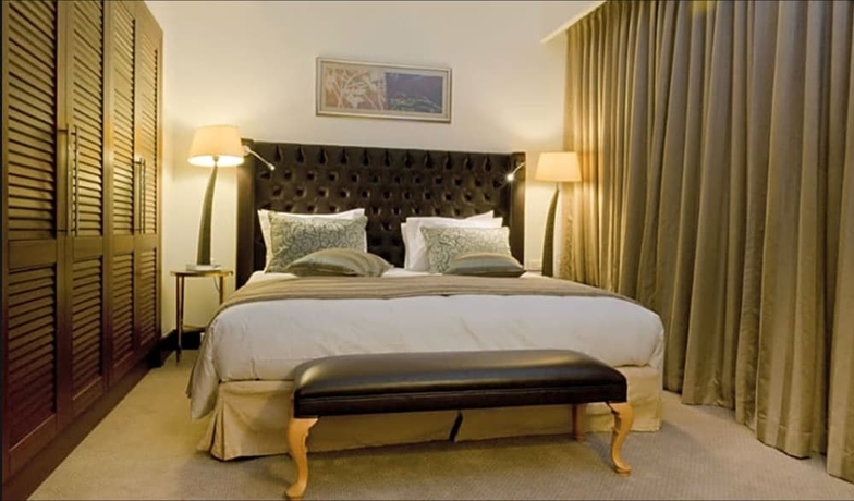 Imagen de la habitación del Hotel El Aurassi. Foto 13