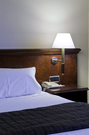 Imagen de la habitación del Hotel El Avenida Palace. Foto 10