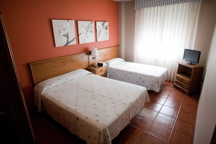 Imagen de la habitación del Hotel El Balc&oacute;n, Avil&eacute;s. Foto 13