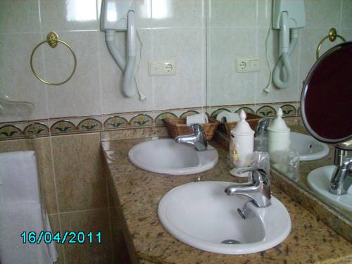 Imagen de la habitación del Hotel El Balc&oacute;n De La Vera. Foto 8