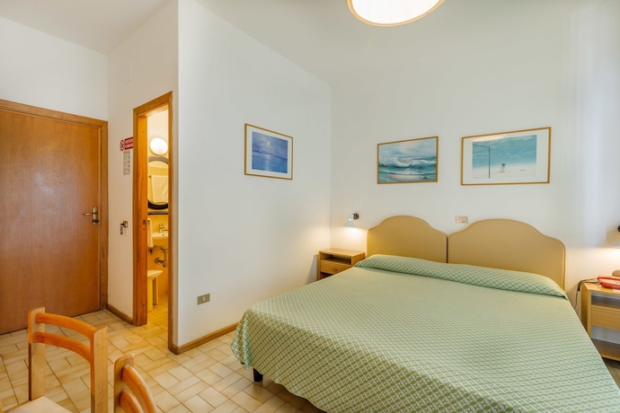 Imagen de la habitación del Hotel El Balear. Foto 10