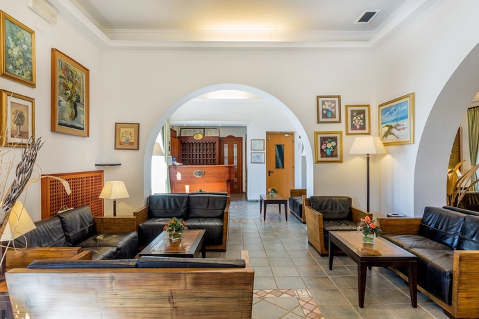 Imagen de los interiores del Hotel El Balear. Foto 17