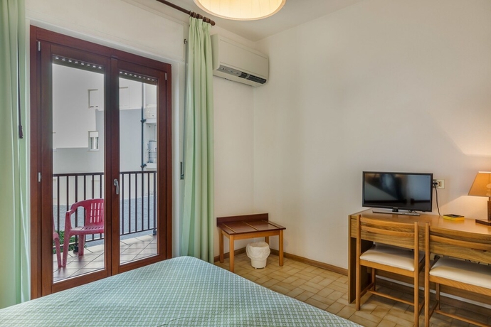 Imagen de la habitación del Hotel El Balear. Foto 13