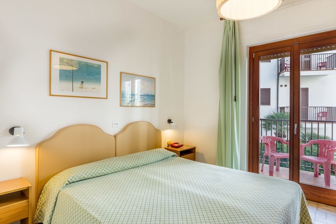 Imagen de la habitación del Hotel El Balear. Foto 16