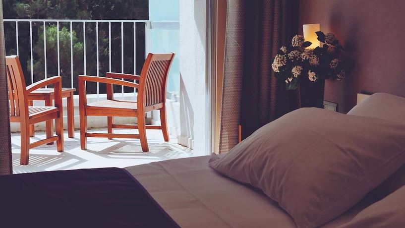 Imagen de la habitación del Hotel El Balneario de Tus. Foto 3