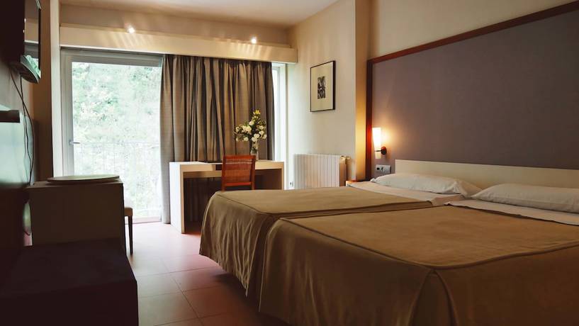 Imagen de la habitación del Hotel El Balneario de Tus. Foto 5