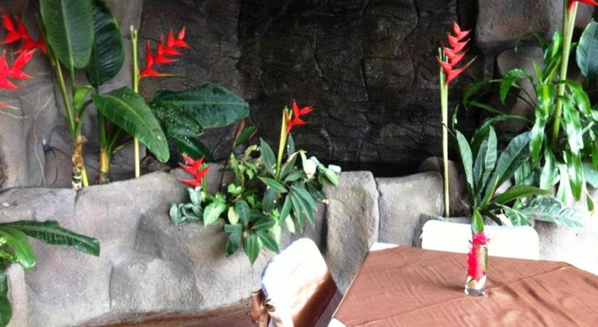 Imagen del bar/restaurante del Hotel El Bambú. Foto 4