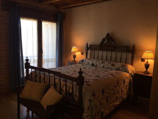 Imagen de la habitación del Hotel El Barondillo. Foto 13