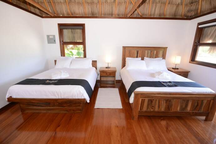 Imagen de la habitación del Hotel El Ben Cabañas. Foto 15