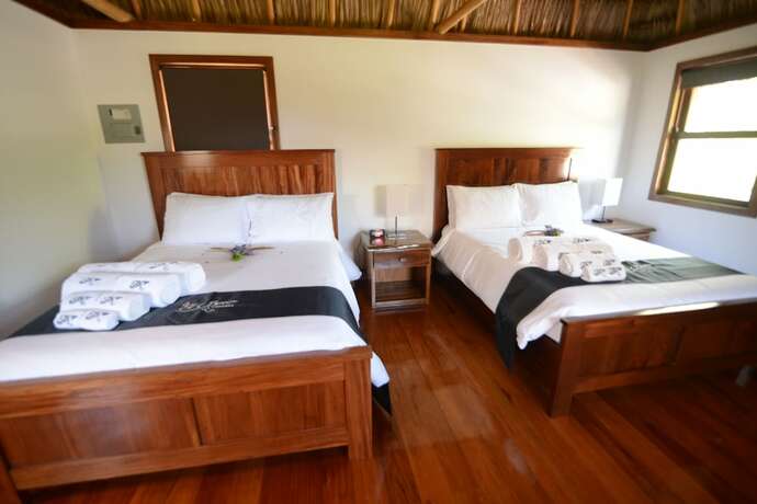 Imagen de la habitación del Hotel El Ben Cabañas. Foto 18