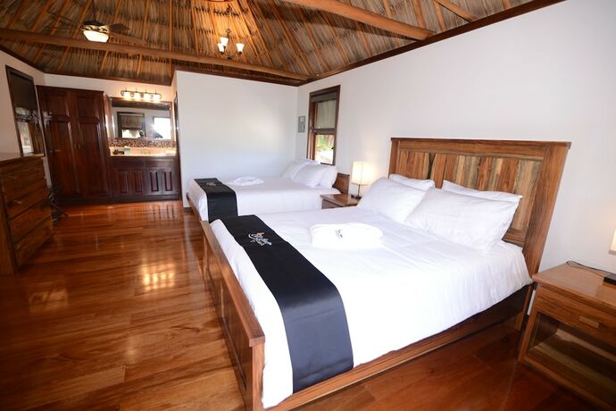 Imagen de la habitación del Hotel El Ben Cabañas. Foto 20