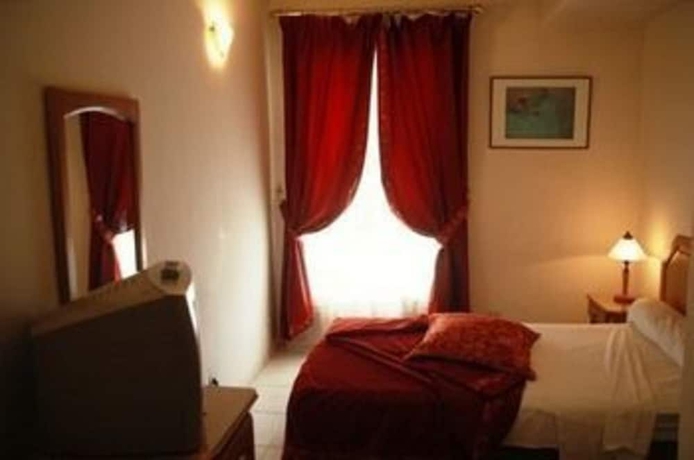 Imagen de la habitación del Hotel El Biar. Foto 6