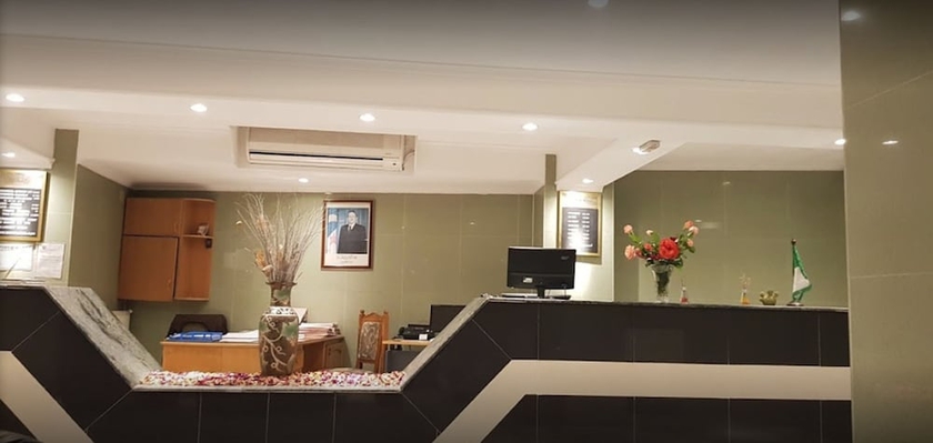 Imagen de los interiores del Hotel El Biar. Foto 18