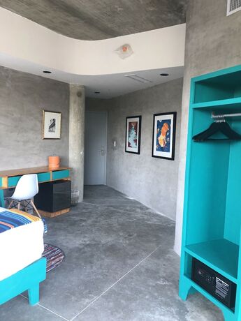 Imagen de la habitación del Hotel El Blok. Foto 16