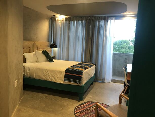 Imagen general del Hotel El Blok. Foto 14