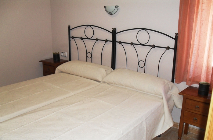 Imagen de la habitación del Hotel El Borbotón. Foto 7