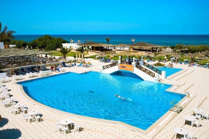 Imagen de la piscina del Hotel El Borj, Mahdia. Foto 12