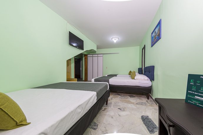 Imagen de la habitación del Hotel El Bosque, Armenia. Foto 10