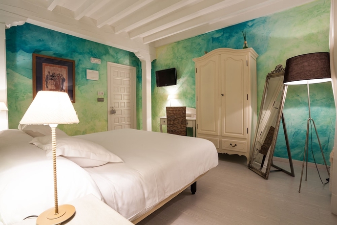 Imagen de la habitación del Hotel El Bosque De La Anjana. Foto 7