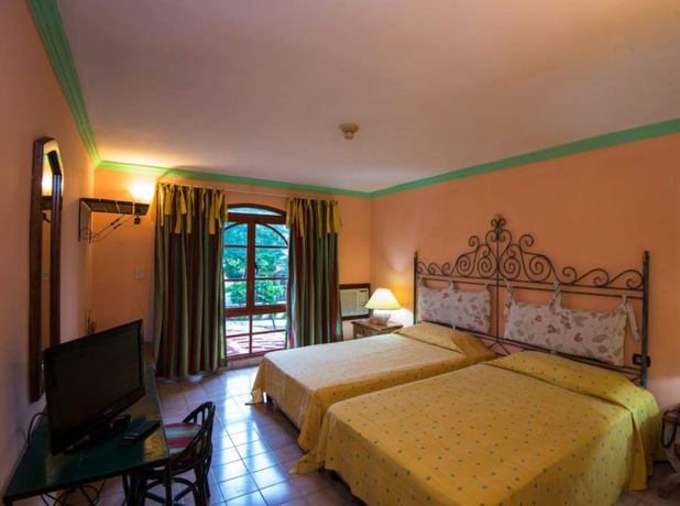 Imagen general del Hotel El Bosque. Foto 11