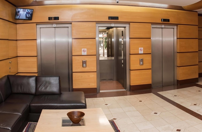 Imagen de los exteriores del Hotel El Bosque Suites. Foto 12
