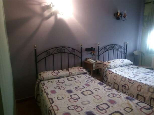 Imagen de la habitación del Hotel El Cabriel Hostal Rural. Foto 7