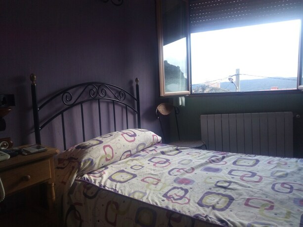 Imagen de la habitación del Hotel El Cabriel Hostal Rural. Foto 8